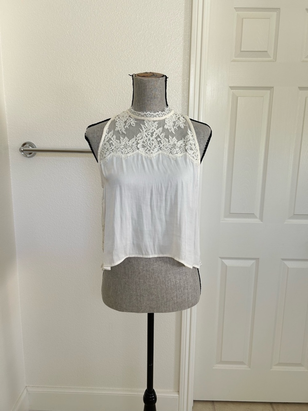 Free People White Lace Yoke Sleeveless Camisole